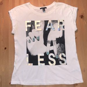 Forever 21 “FEAR LESS” Graphic Tee Size S